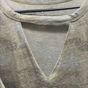 Sleeveless American Eagle shirt